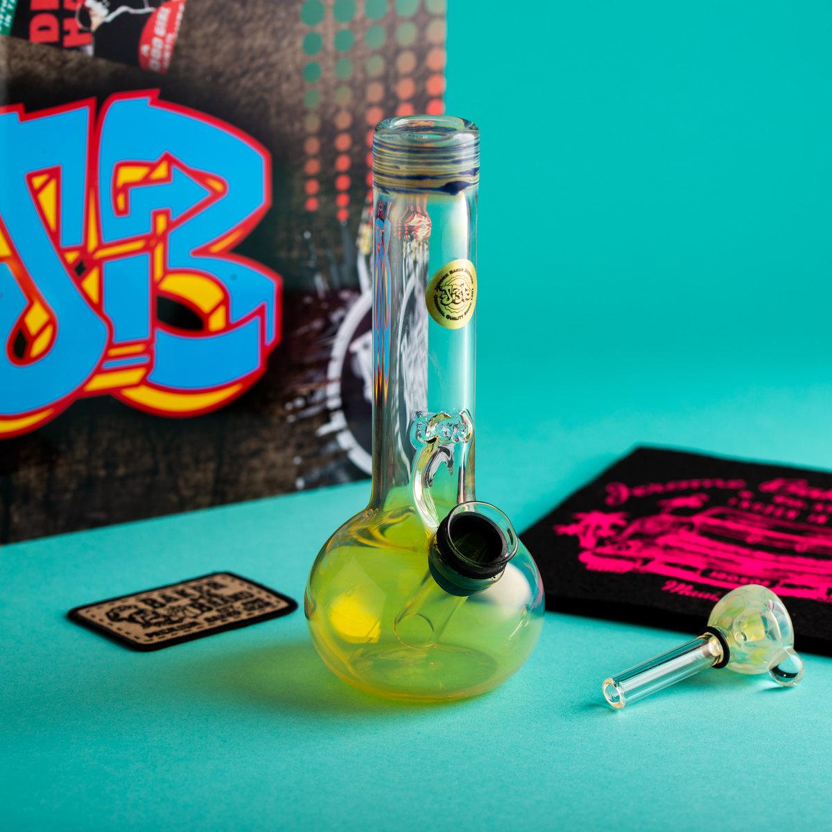 What Are Bongs (Water Pipes) & How Do They Work? Zen Leaf