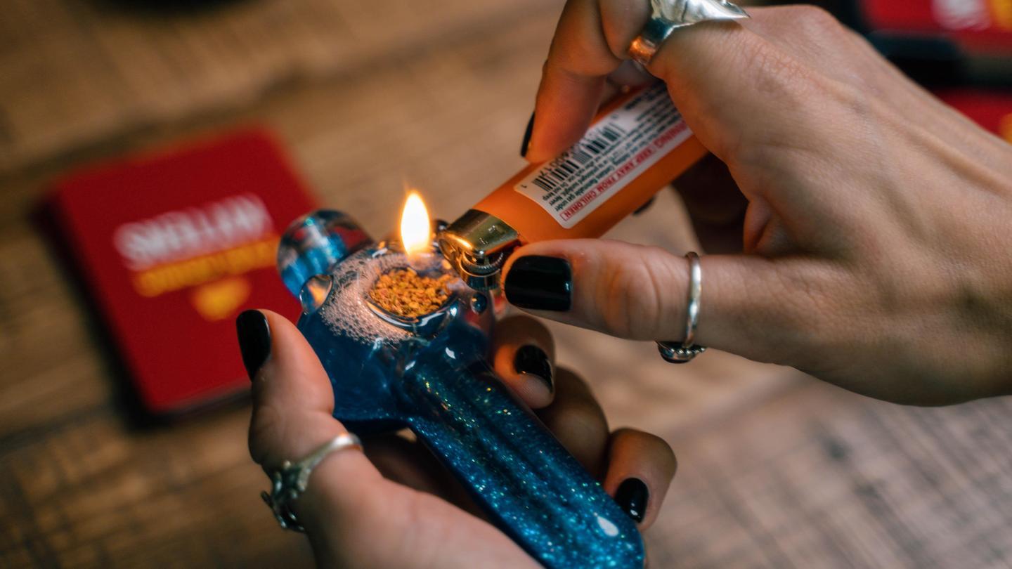 cannabis pipe
